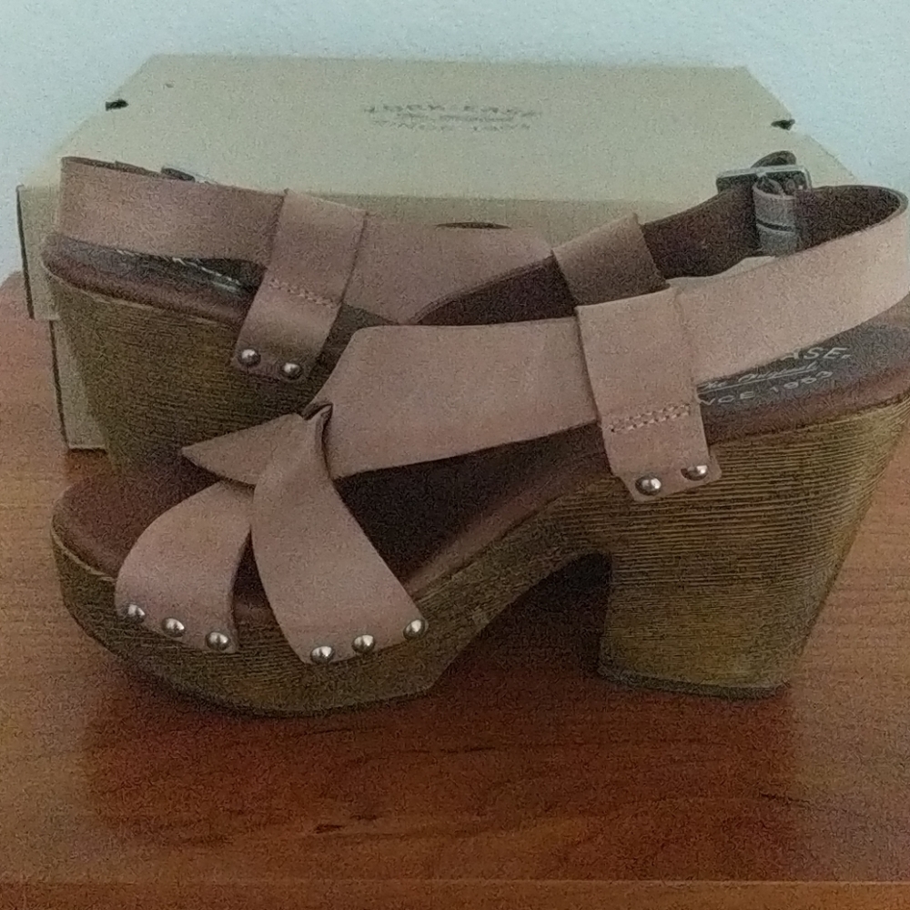 Kork Ease tan sandals